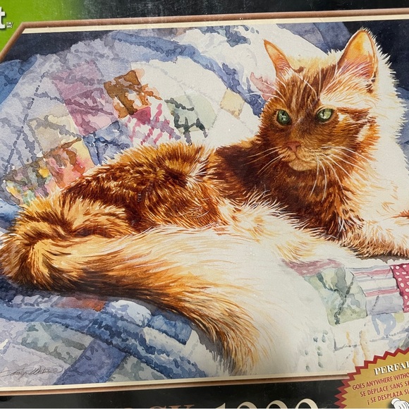 Wrebbit Perfalock “Fluffy on Quilt” 1000 pc Puzzle - Picture 2 of 16